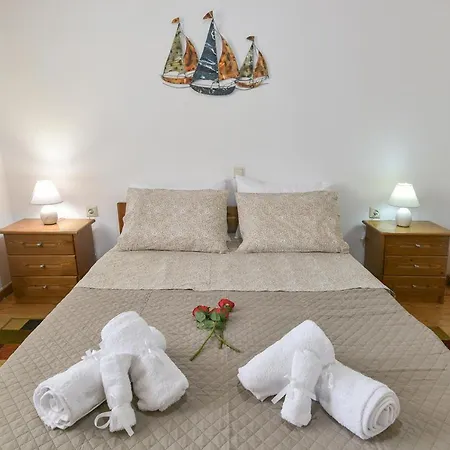 Holiday home Ersie's Holiday Melikia